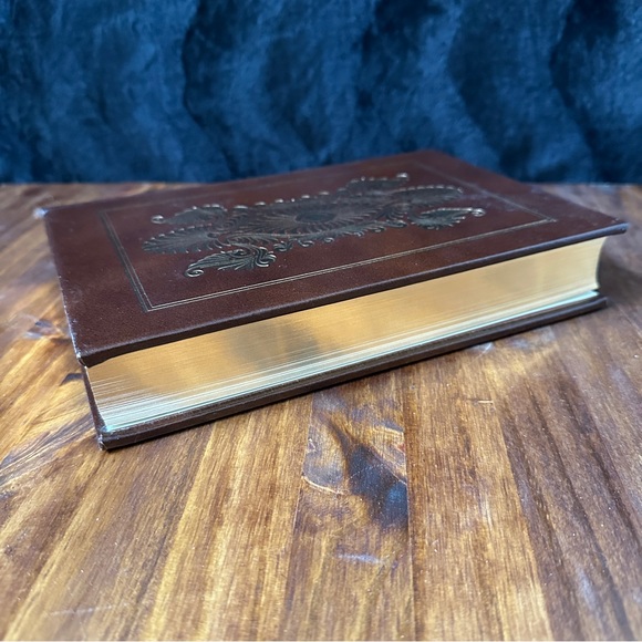 Great Expectations | Collector’s Leather Bound Edition - Picture 8 of 10